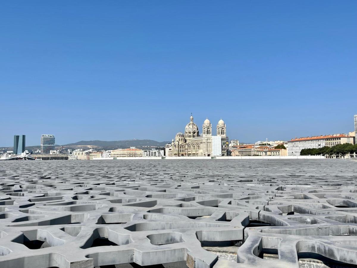 Elegant Studio Sous Les Toits Marseille Exteriör bild